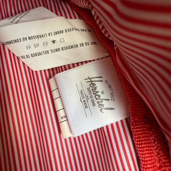 Herschel Supply Co. Unisex Black Hip Pack Belt Bag 9x7” Adjustable - Picture 5 of 9